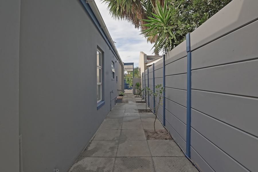3 Bedroom Property for Sale in Table View Western Cape